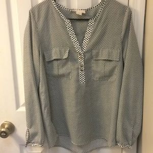 3/4sleeve white w/navy polka dots & stars blouse